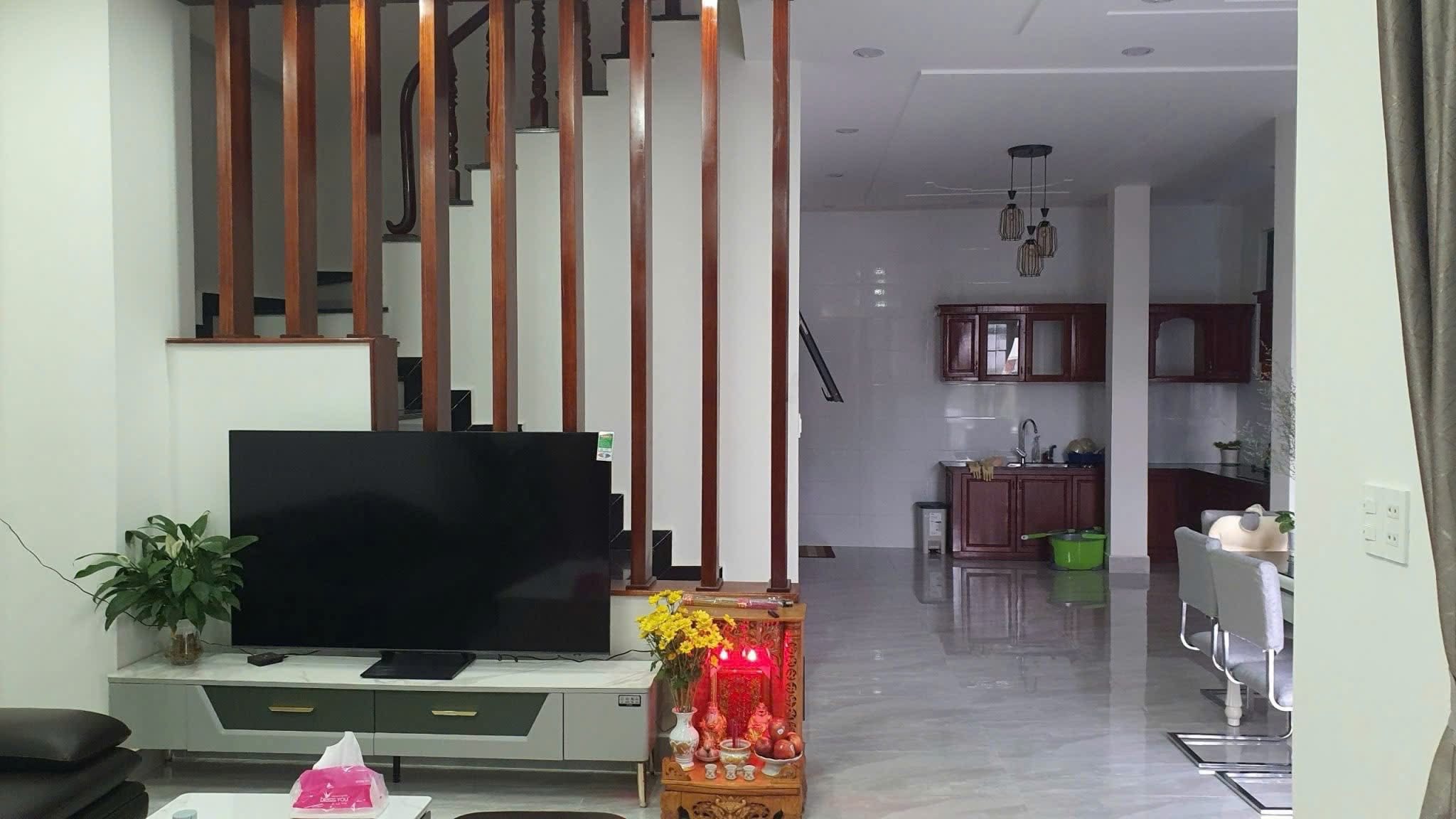 Cần tiền Bán gấp Căn Nhà đẹp gần Chợ Chi Lăng, Đà Lạt 100m2 giá chỉ 6.5 tỷ