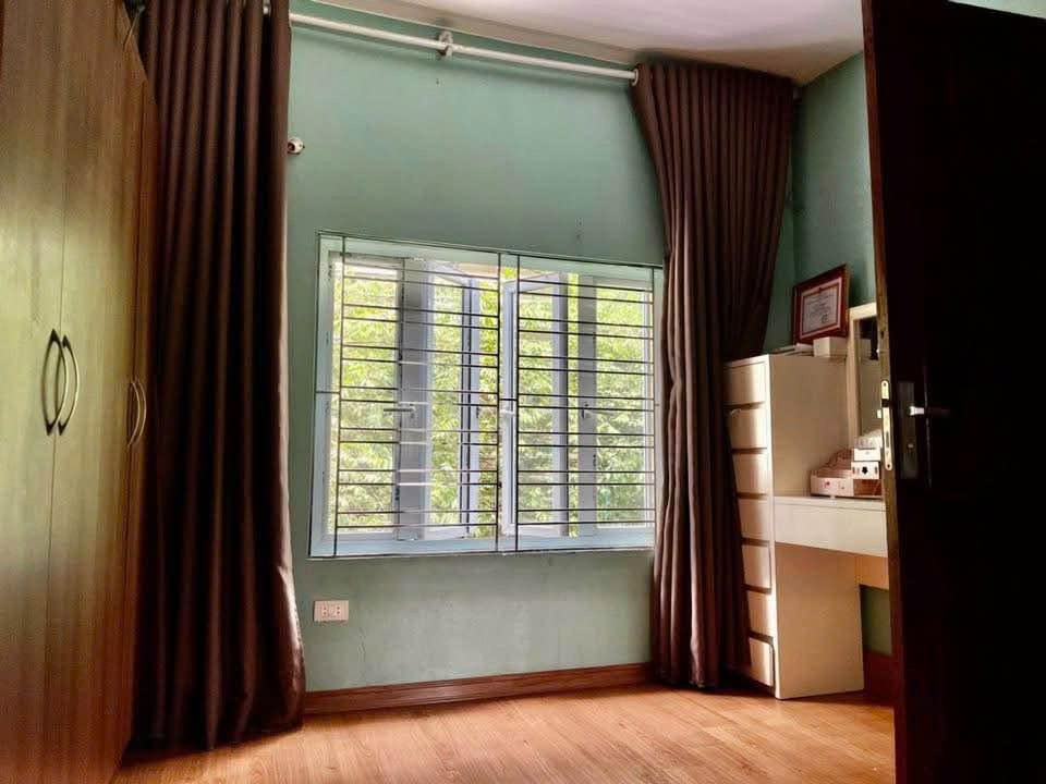 Cho thuê nhà nguyên căn ngõ 87 Láng Hạ, Đống Đa 30m x 4T giá 14tr, ở và kinh doanh 2