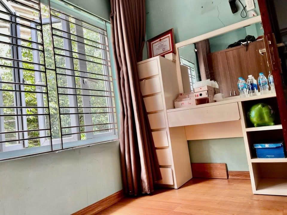 Cho thuê nhà nguyên căn ngõ 87 Láng Hạ, Đống Đa 30m x 4T giá 14tr, ở và kinh doanh 4