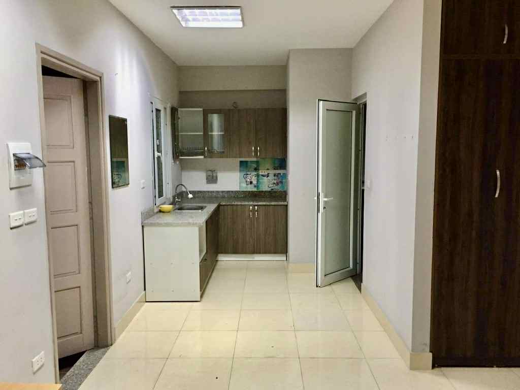 bán nhà Lâm Hạ- bệnh viện Tâm Anh, 90m x 4 tầng, mặt tiền 6m, phân lô, vỉa hè, ôtô tránh 4