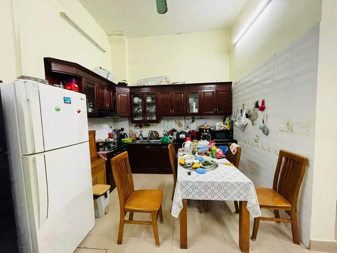 Cho thuê nhà nguyên căn ngõ 260 Cầu Giấy - Quan Hoa 46m x 4T, 5PN giá 19 triệu 2