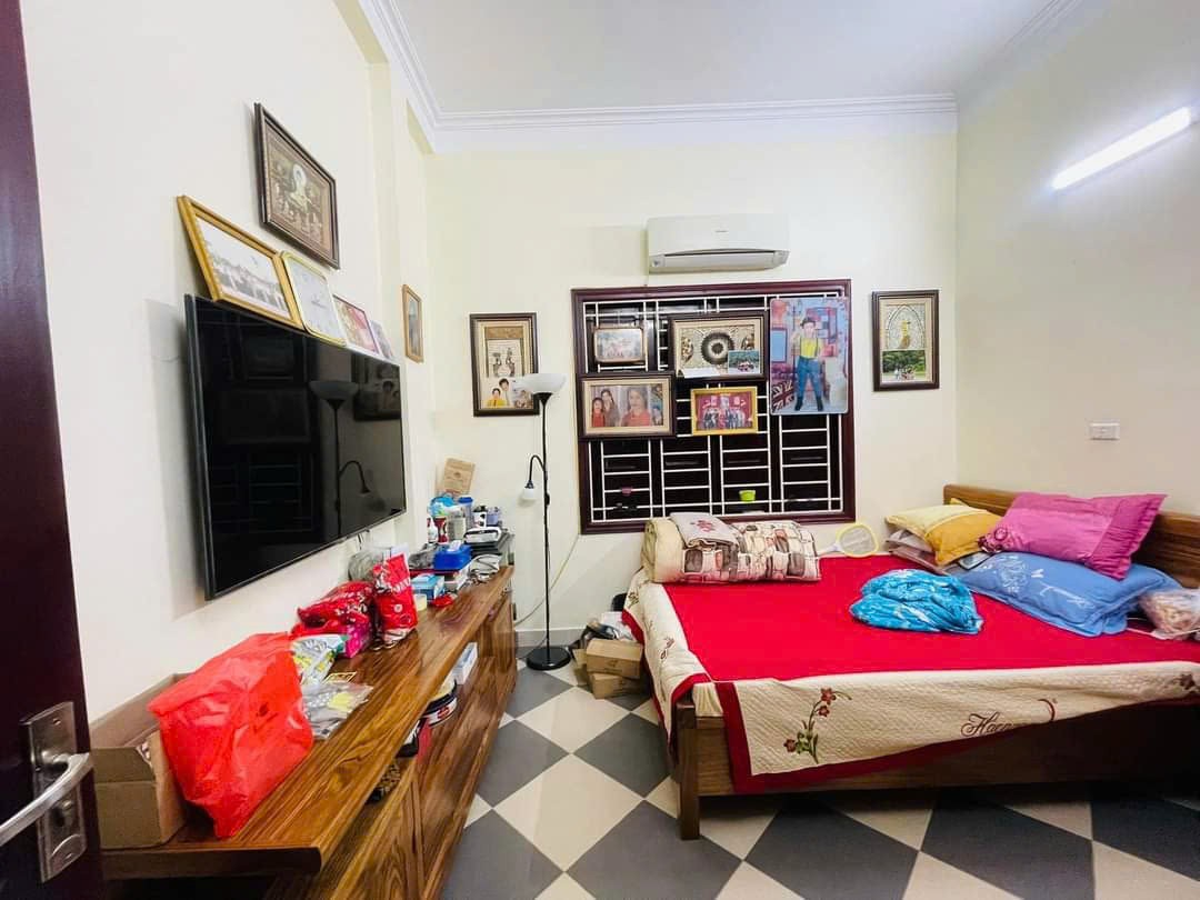 Cho thuê nhà nguyên căn ngõ 260 Cầu Giấy - Quan Hoa 46m x 4T, 5PN giá 19 triệu 3