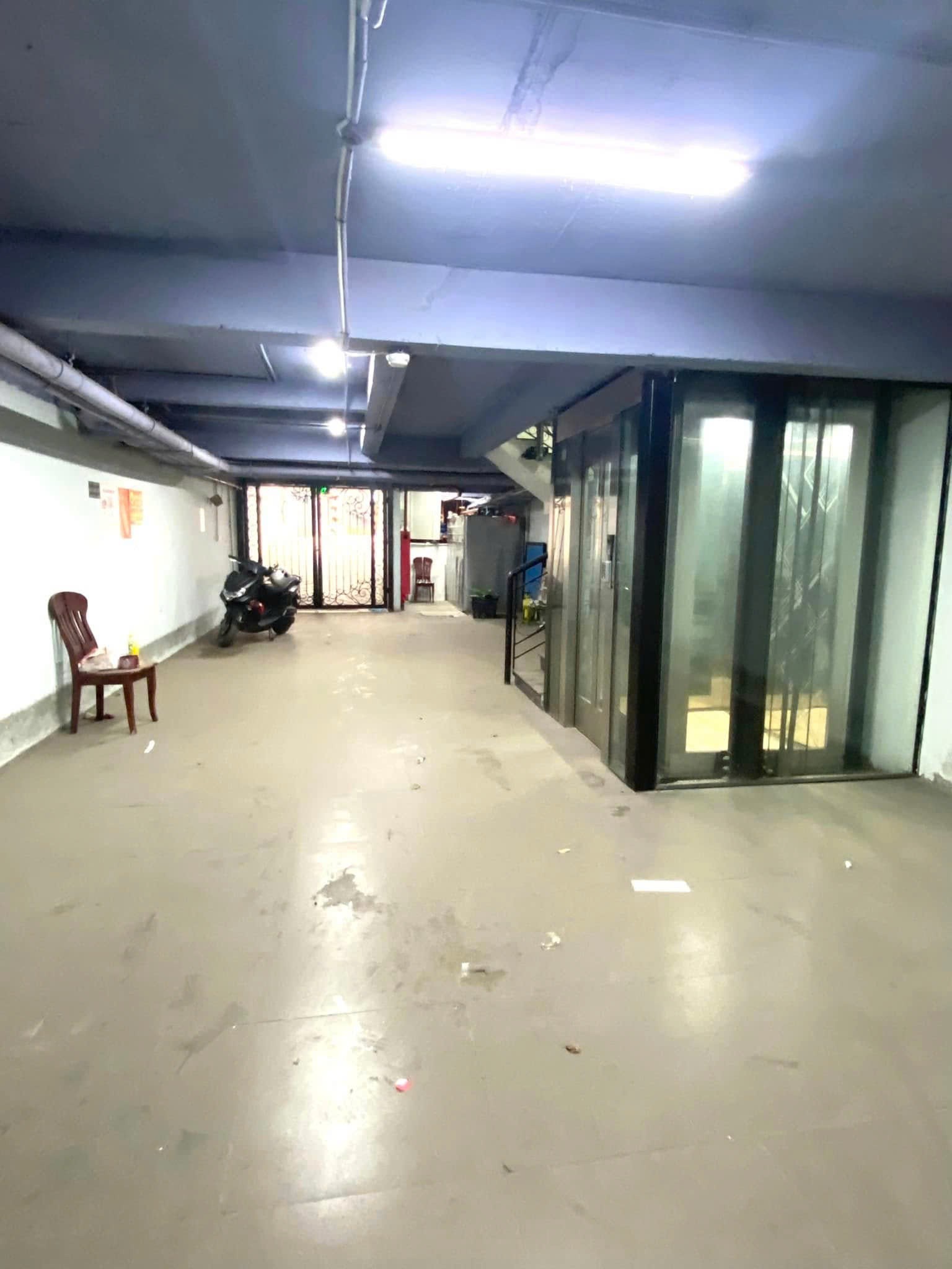 Tòa nhà MP Thụy Khuê  160m² 8 tầng có hầm mặt tiền 6m thu 3,5 tỷ/năm chỉ 93 tỷ 2