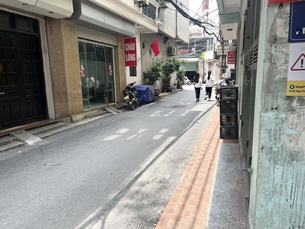 Cần bán Nhà mặt tiền đường Hồng Mai, Phường Quỳnh Lôi, Diện tích 60m², Giá 15.6 Tỷ 2
