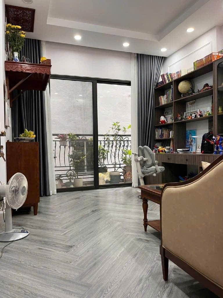 Cần bán Nhà mặt tiền đường Tam Trinh, Phường Mai Động, Diện tích 60m², Giá 12 Tỷ