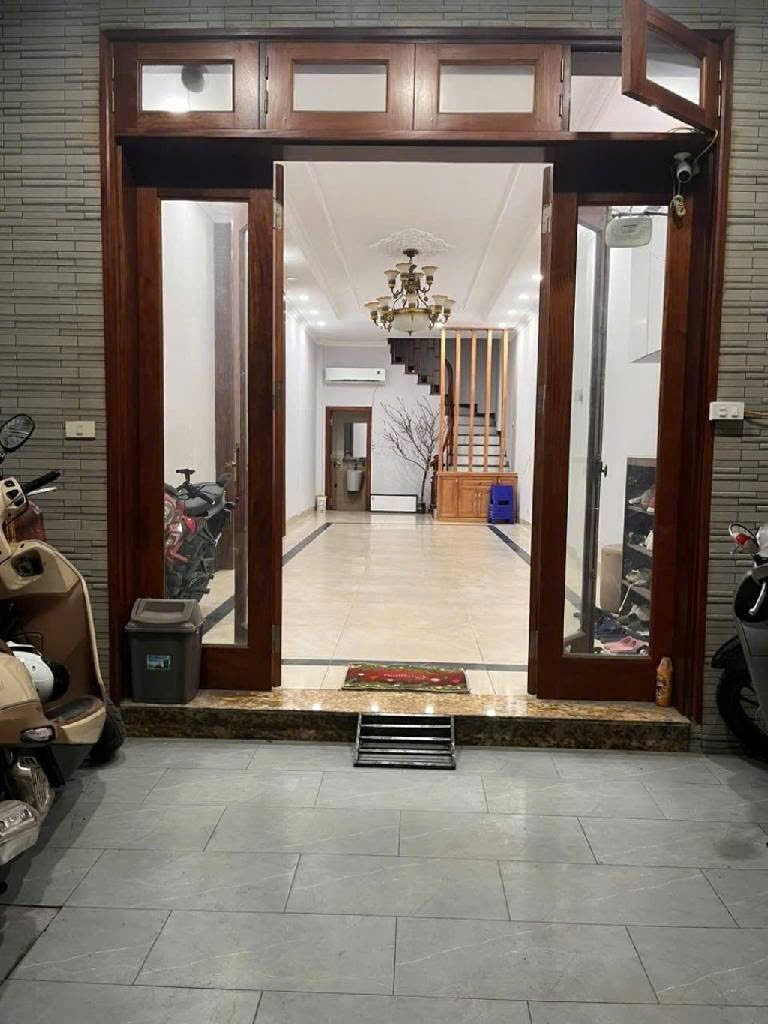 Cần bán Nhà mặt tiền đường Tam Trinh, Phường Mai Động, Diện tích 60m², Giá 12 Tỷ 5