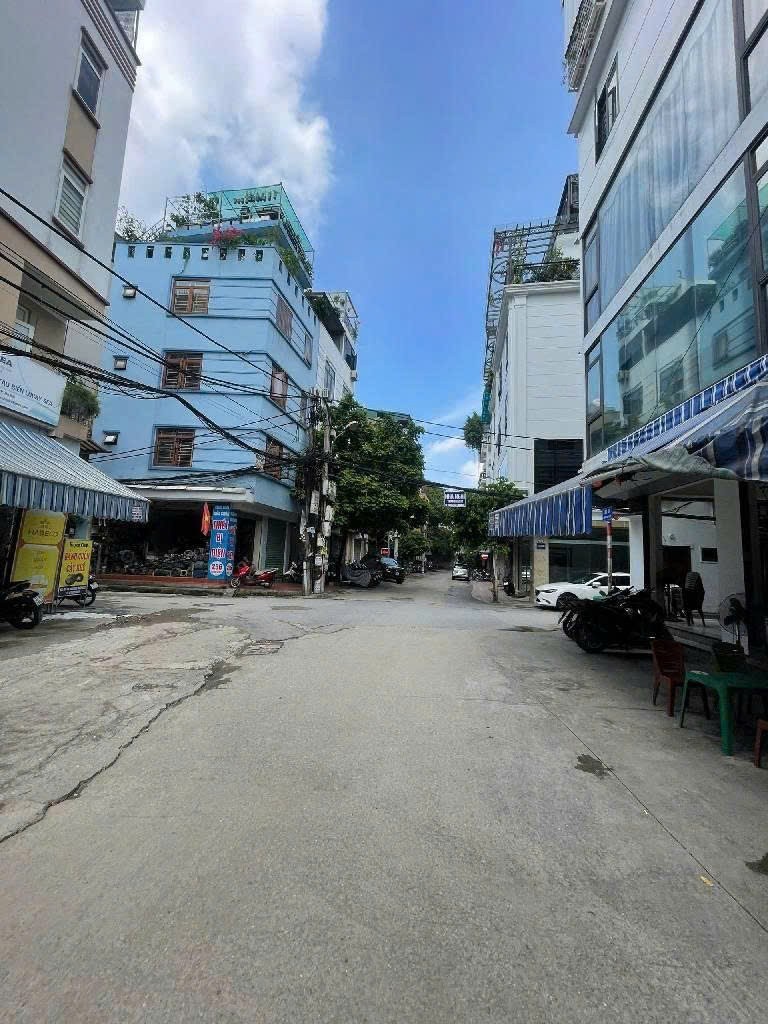 Cần bán Nhà mặt tiền đường Kim Đồng, Phường Giáp Bát, Diện tích 103m², Giá 25.5 Tỷ 2
