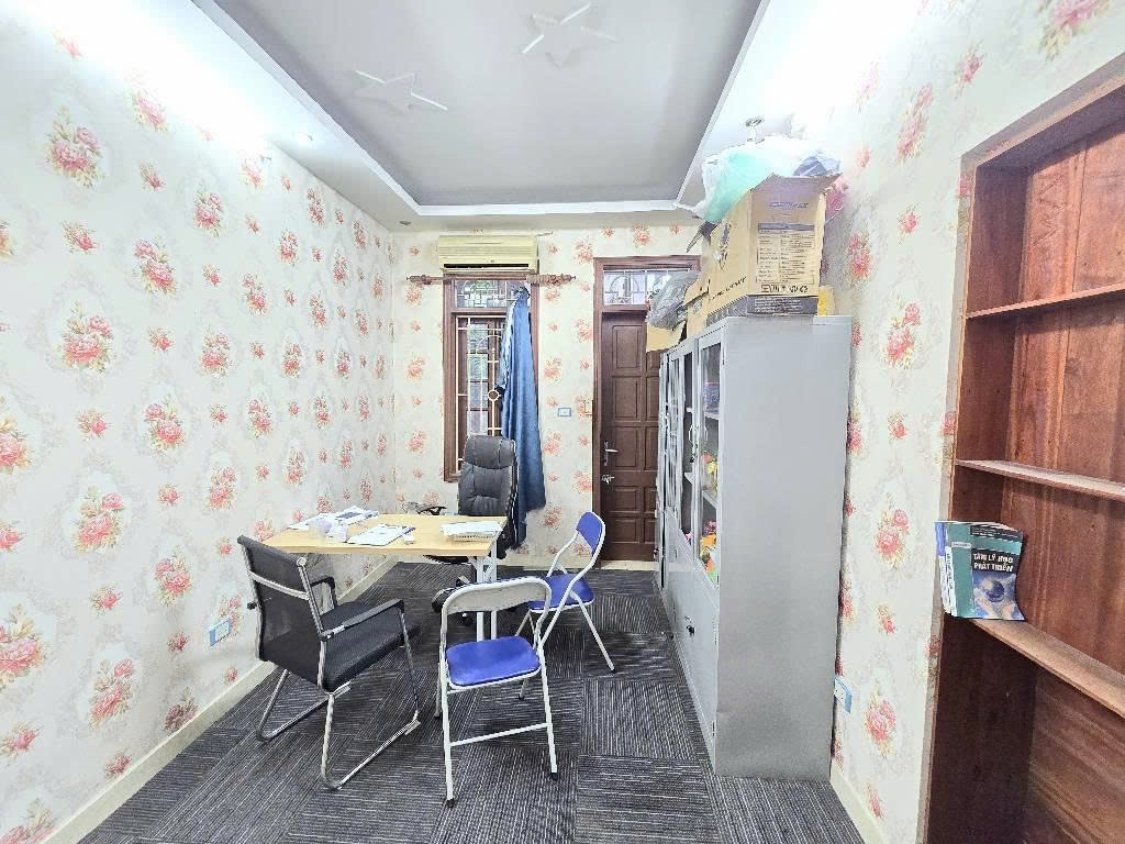 Cần bán Nhà mặt tiền đường Kim Đồng, Phường Giáp Bát, Diện tích 56m², Giá 25.5 Tỷ 2