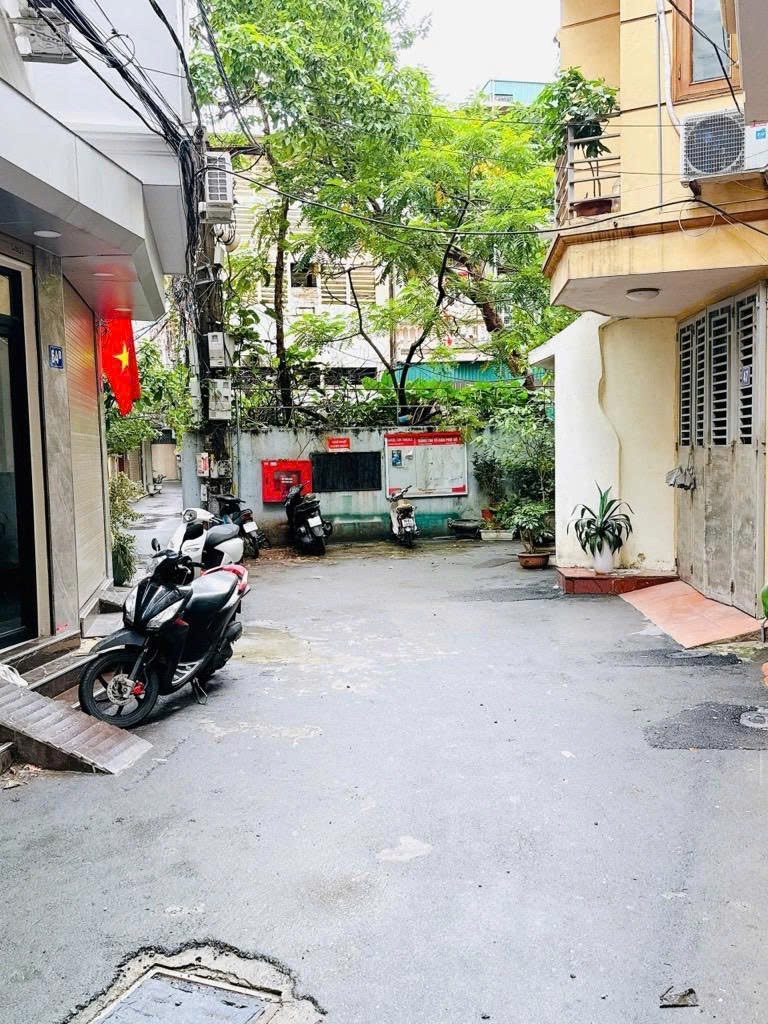 Cần bán Nhà mặt tiền đường Phương Mai, Phường Phương Mai, Diện tích 46m², Giá 10.8 Tỷ 5