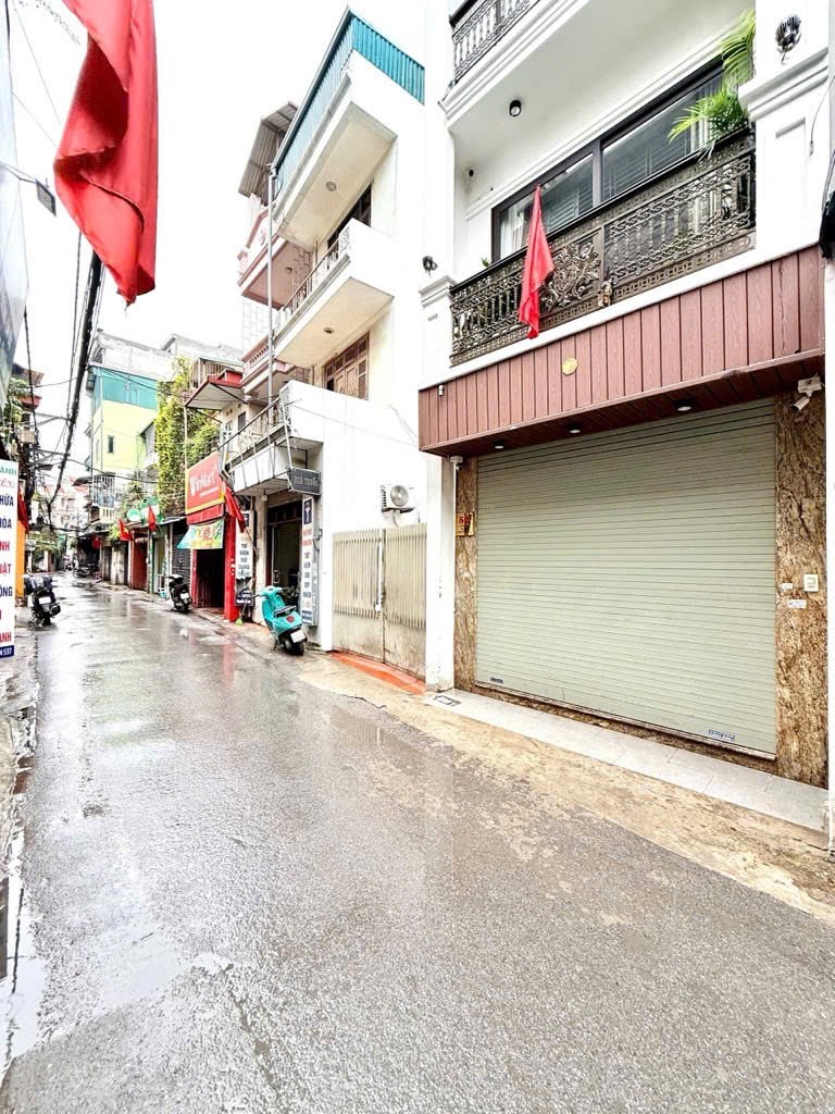 Cần bán Nhà mặt tiền đường Nguyễn Chính, Phường Tân Mai, Diện tích 48m², Giá 15.9 Tỷ 5