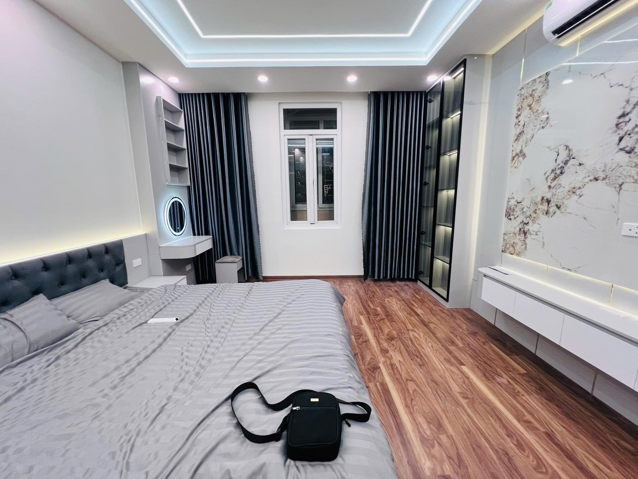 BÁN NHÀ HỒ TÙNG MẬU CẦU GIẤY GẦN PHỐ NGÕ NÔNG NHÀ ĐẸP FULL NỘI THẤT 5 TẦNG 7,5 TỶ 2