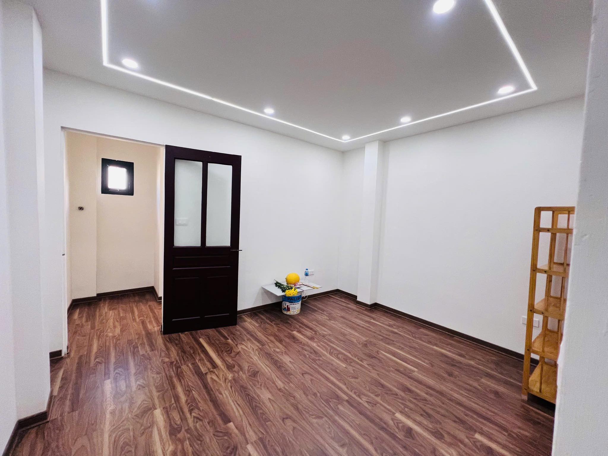 BÁN NHÀ HỒ TÙNG MẬU CẦU GIẤY GẦN PHỐ NGÕ NÔNG NHÀ ĐẸP FULL NỘI THẤT 5 TẦNG 7,5 TỶ 4