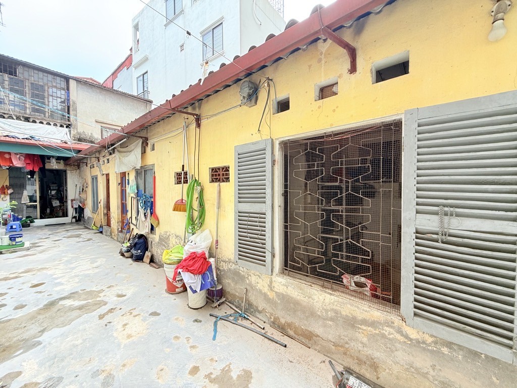 Cần bán Đất đường Trần Khát Chân, Phường Thanh Nhàn, Diện tích 150m², Giá 26 Tỷ 3
