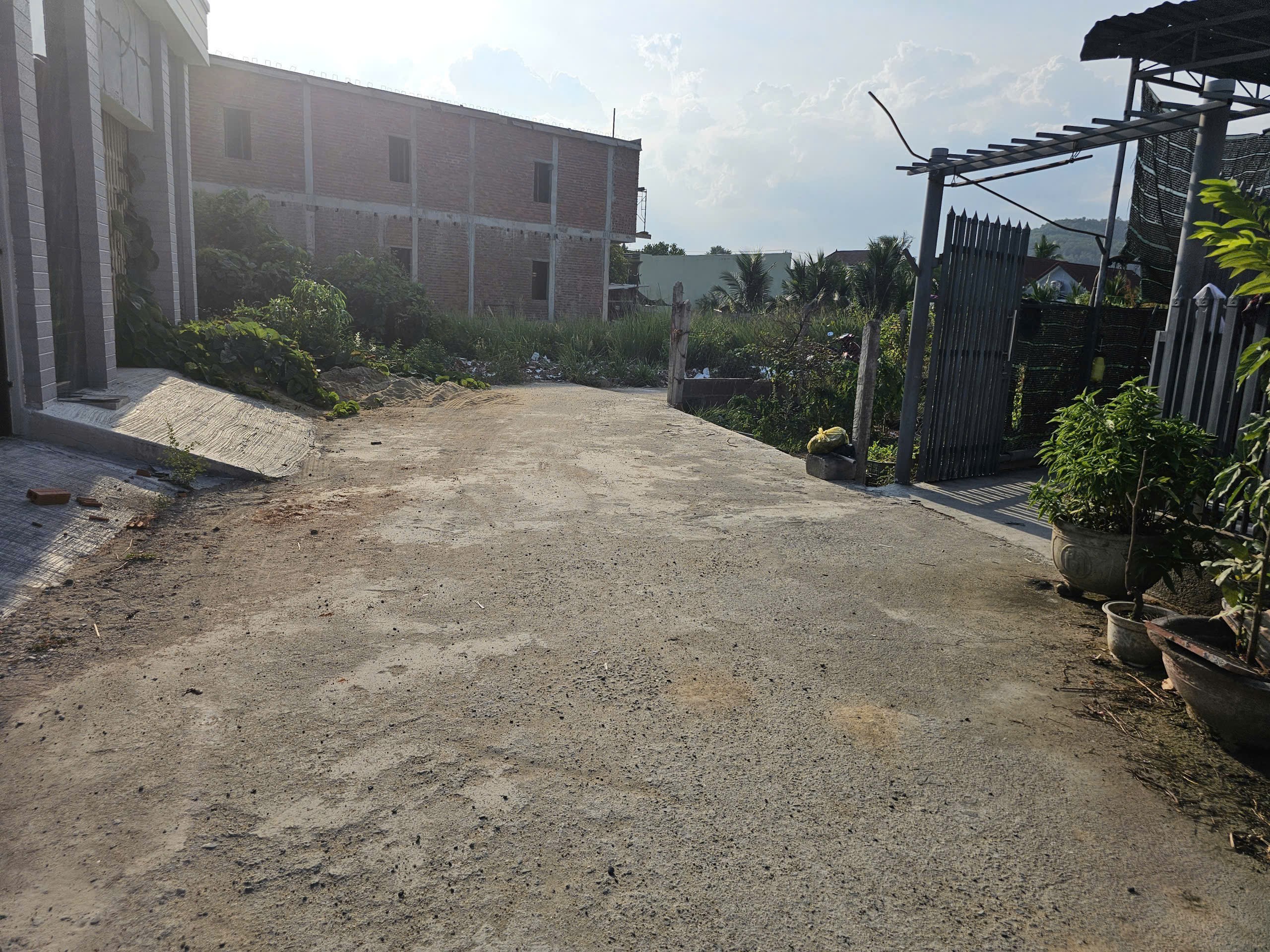 Bán lô góc Diên Lạc full thổ cư hẻm đường Đồng Giữa thông ra đường Lạc Bình 2