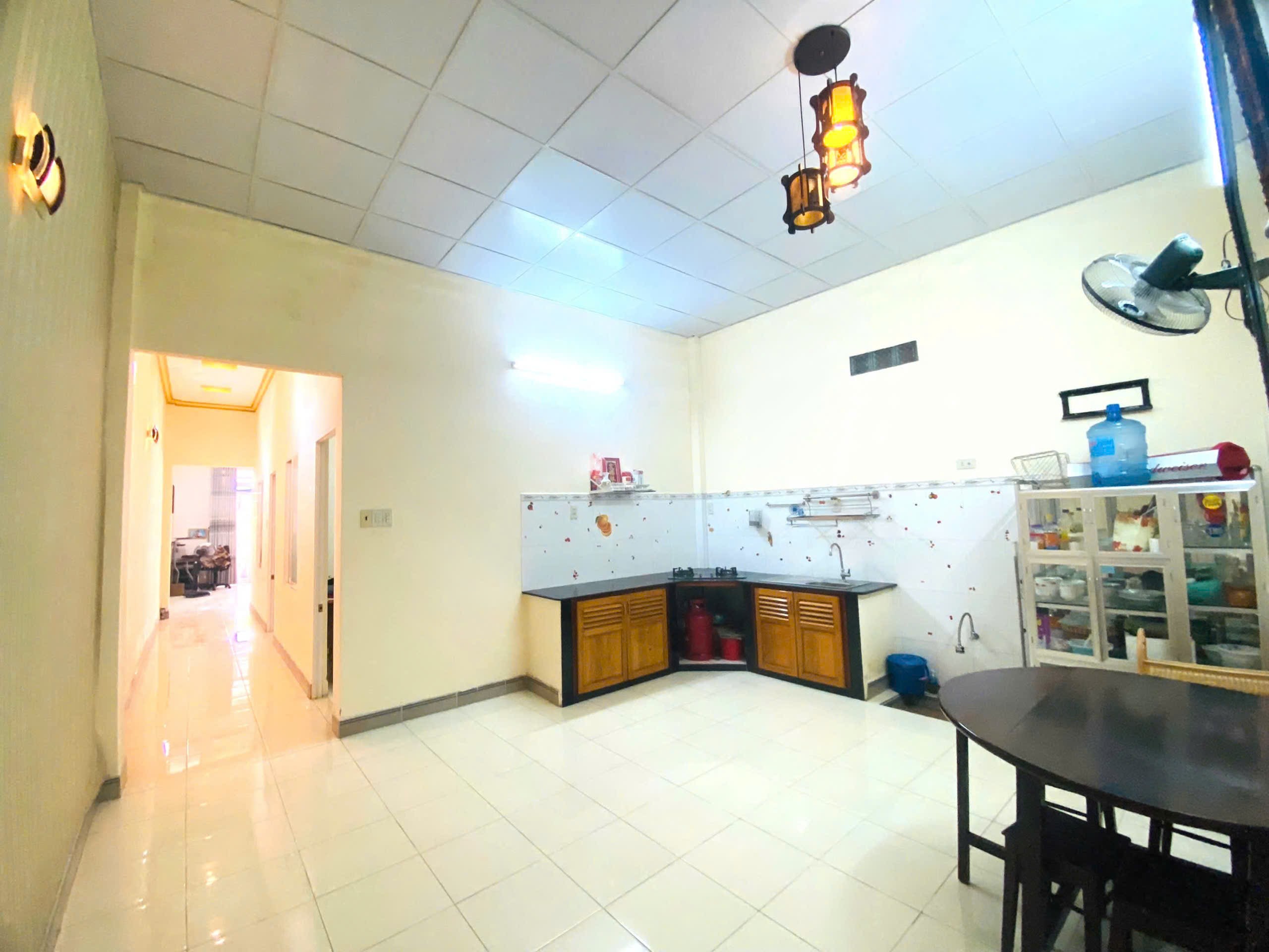 Bán nhà thị trấn Diên Khánh mặt tiền đường Kim Đồng 12