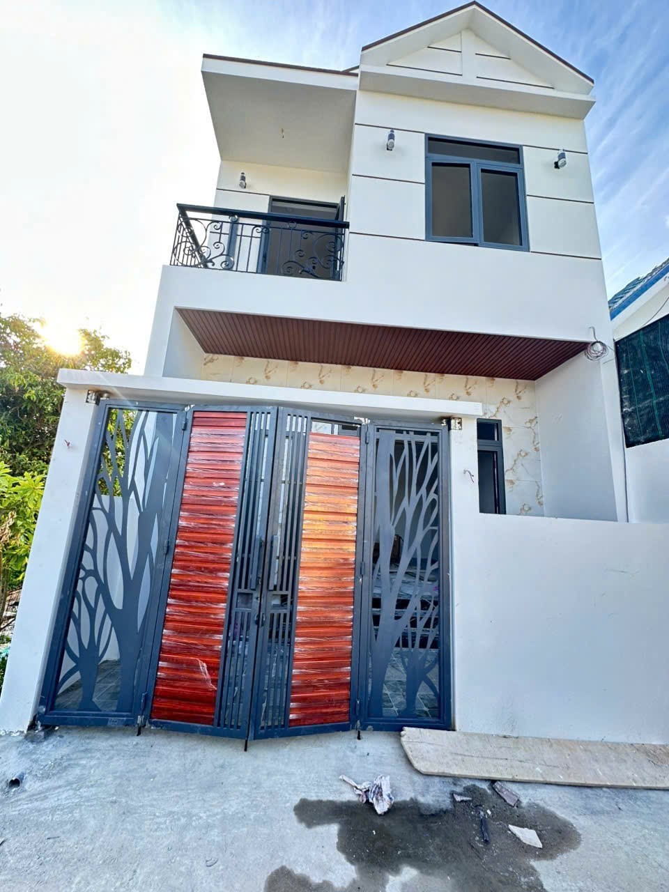 Bán căn nhà lầu đúc Diên Thạnh mới xây gần nhà thờ Hà Dừa