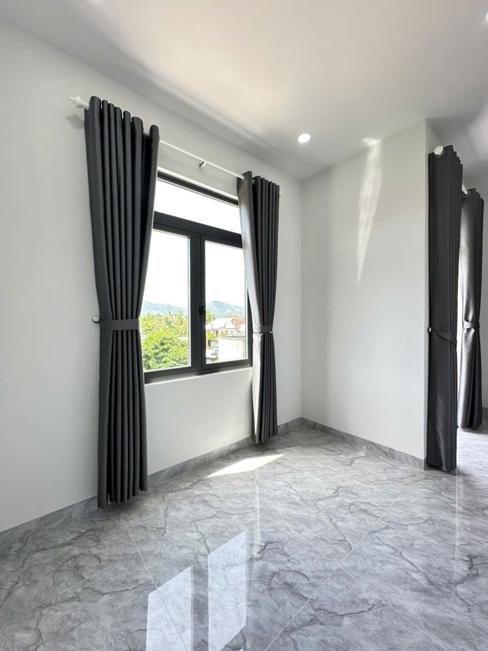 Bán căn nhà lầu đúc Diên Thạnh mới xây gần nhà thờ Hà Dừa 12