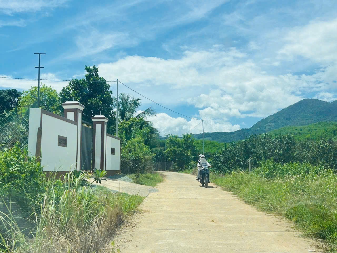 Bán đất Khánh Đông có thổ cư giá rẻ đường thông gần Tỉnh Lộ 8 3