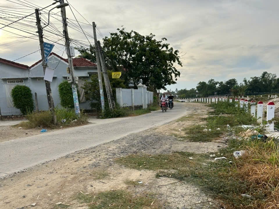 Bán đất Diên Phú thôn 1 mặt đường bờ kè thoáng mát