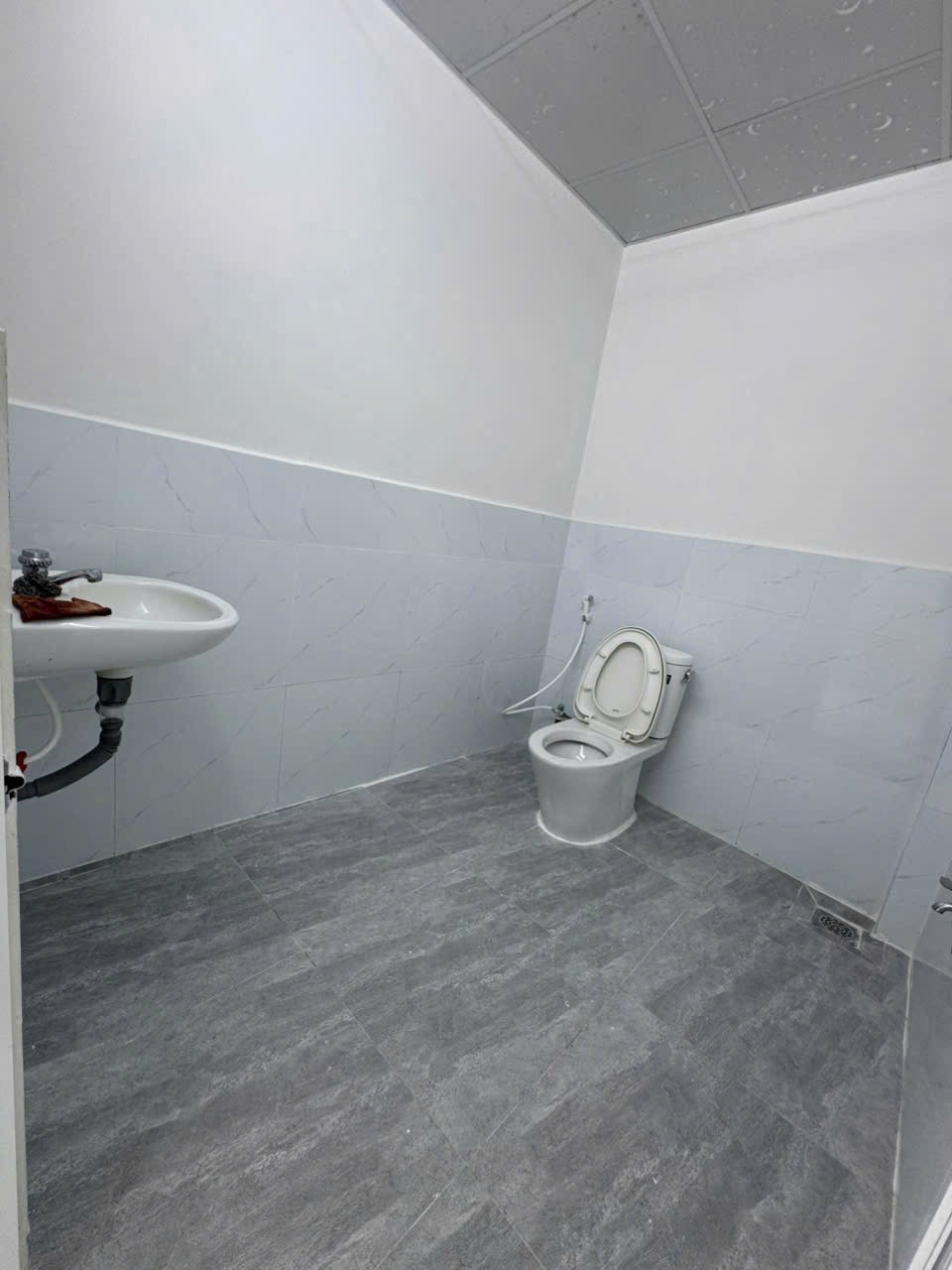 Bán nhà cấp 4 xã Diên Phú thôn 1 đường thông gần bờ kè (nay là Diên Điền) 8