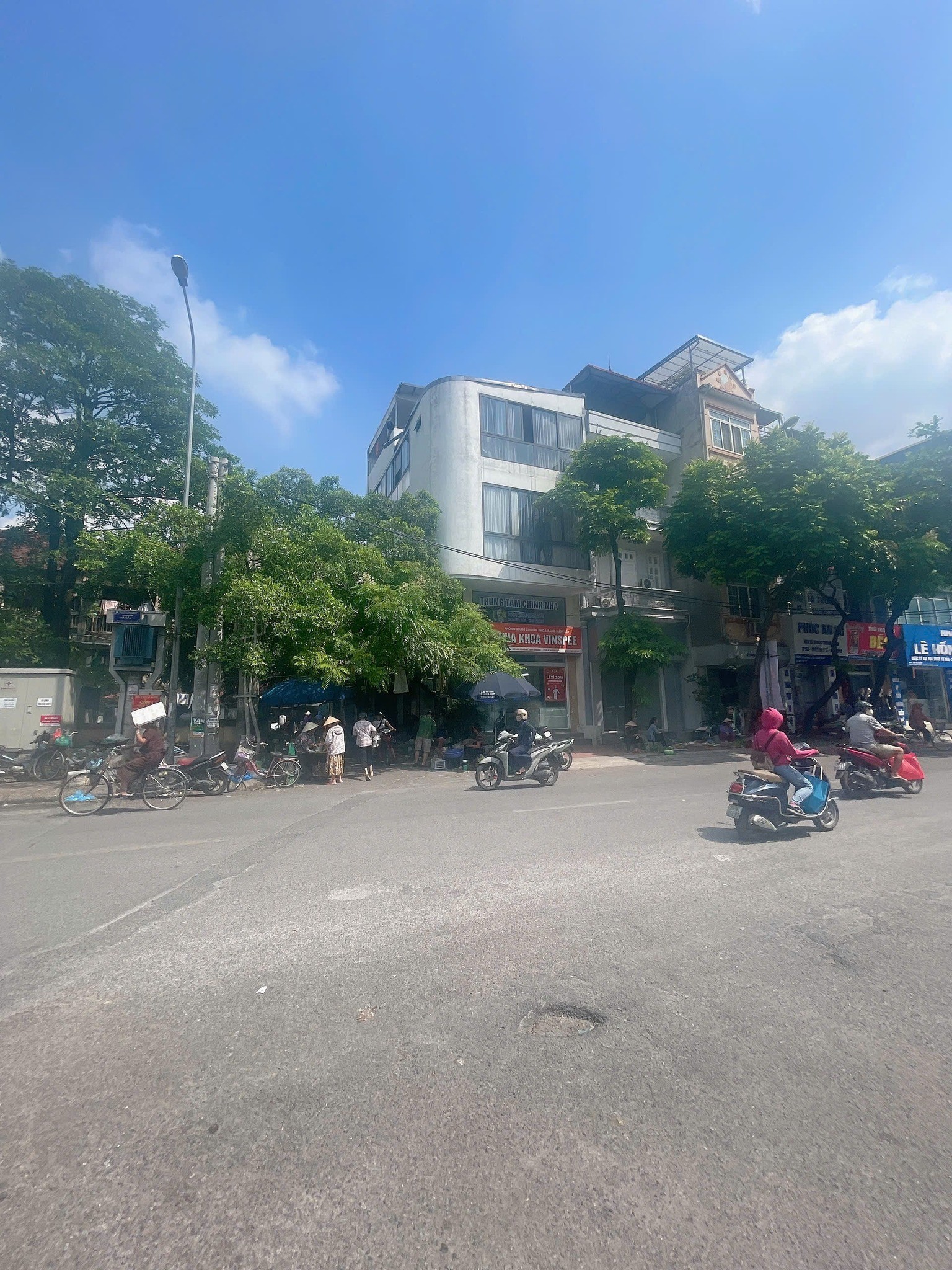 HÓT HÒN HỌT BÁN GẤP NHÀ MẶT PHỐ LÊ HÔNG PHONG ,HÀ ĐÔNG VỈA HÈ LÔ GÓC 3 Ô TÔ TẢI TRÁNH ĐỖ , KINH 5