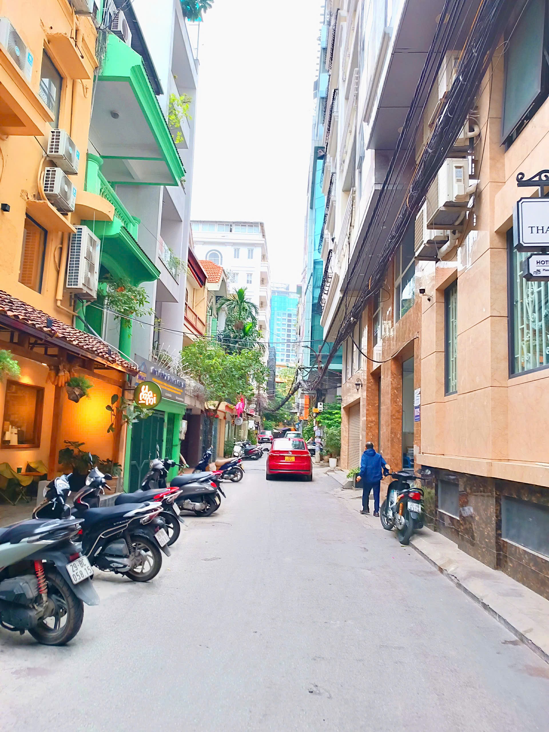 Ngõ nông, ô tô đỗ cửa, mặt tiền 6m phố Láng Hạ 61m² x 5T – 20,3 tỷ