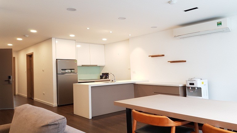 Cho thuê căn hộ dịch vụ tại Tây Hồ, 120m2, 2PN, ban công, đầy đủ nội thất đẹp hiện đại 4