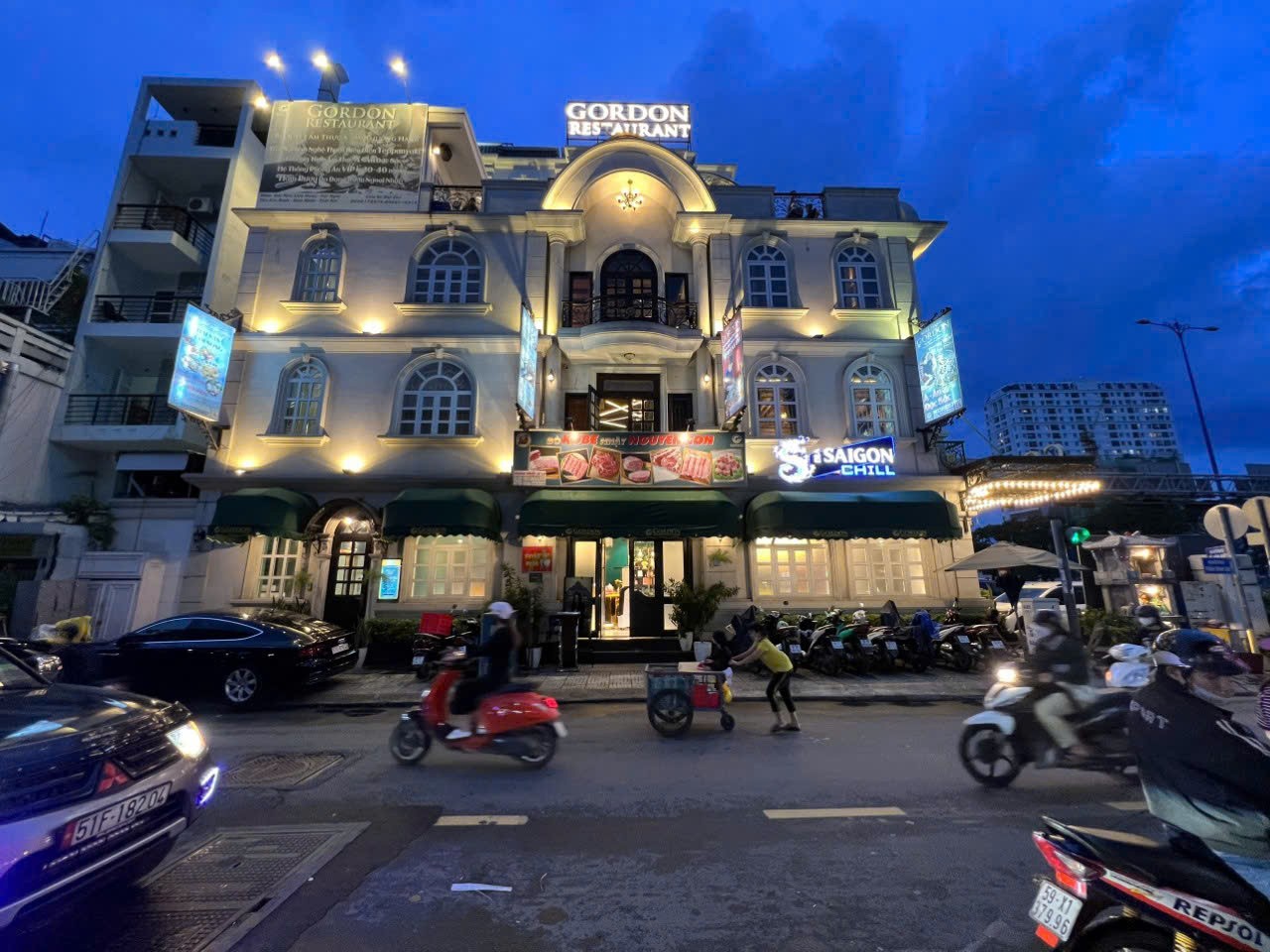 Cần bán Nhà mặt tiền đường Trần Đình Xu, Phường Cô Giang, Diện tích 250m², Giá 120 Tỷ 2