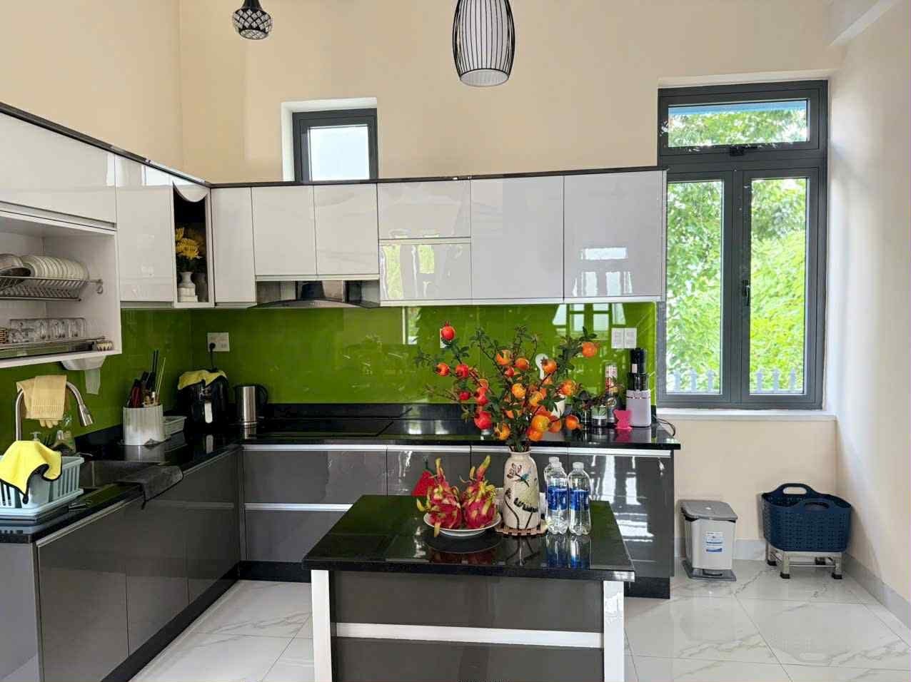 Cần Bán Gấp Biệt Thự Đẹp đường Nam Hồ, Đà Lạt giá chỉ 12 tỷ 3