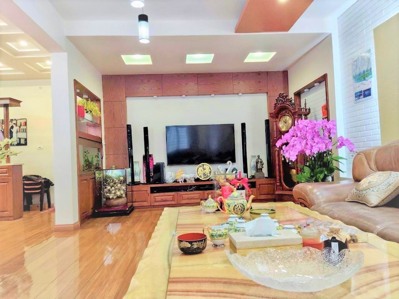 Ngõ nông, ô tô đỗ cửa, mặt tiền 6m phố Láng Hạ 61m² x 5T – 20,3 tỷ 2