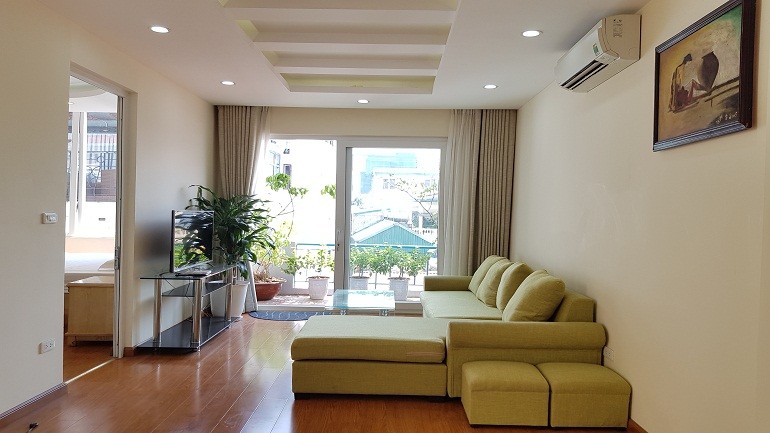 Cho thuê căn hộ dịch vụ tại Từ Hoa, Tây Hồ, 95m2, 2PN, đầy đủ nội thất hiện đại