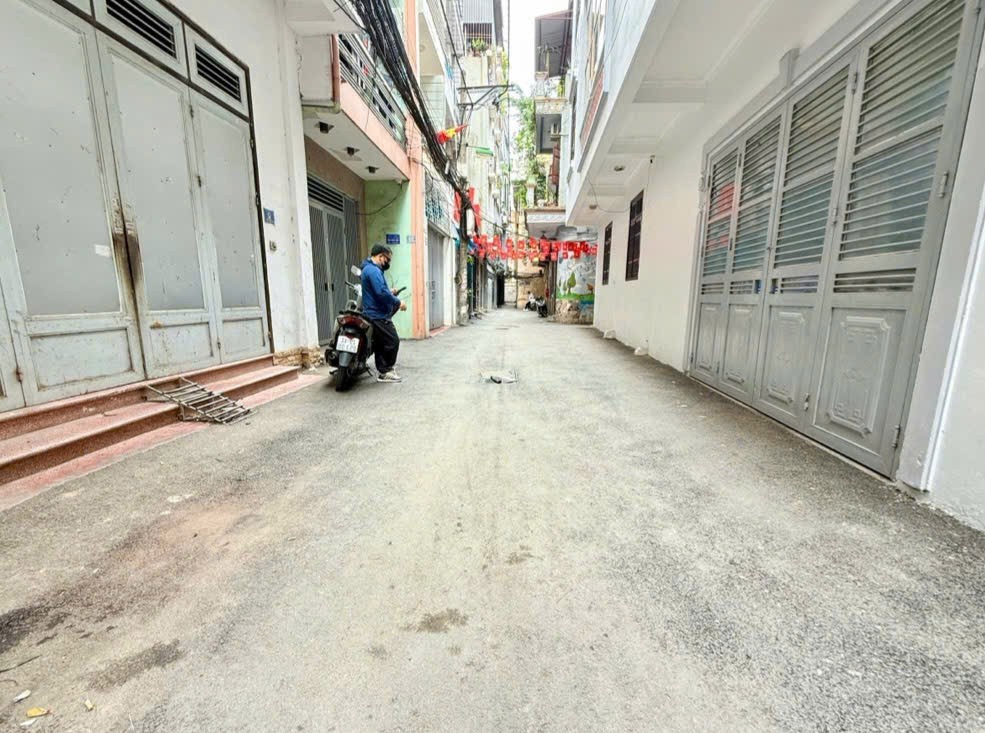 PHỐ NGUYỄN KHÁNH TOÀN, NHÀ ĐẸP PHÂN LÔ, 2 THOÁNG, Ô TÔ ĐỖ CỬA – 4T, 46M2, NHỈNH 10 TỶ.