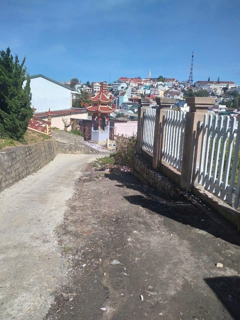 Giảm giá Bán gấp Lô Đất view thoáng đường Nguyễn Trung Trực, P. Xuân Hương, Đà Lạt 262m2 giá 6.99 3