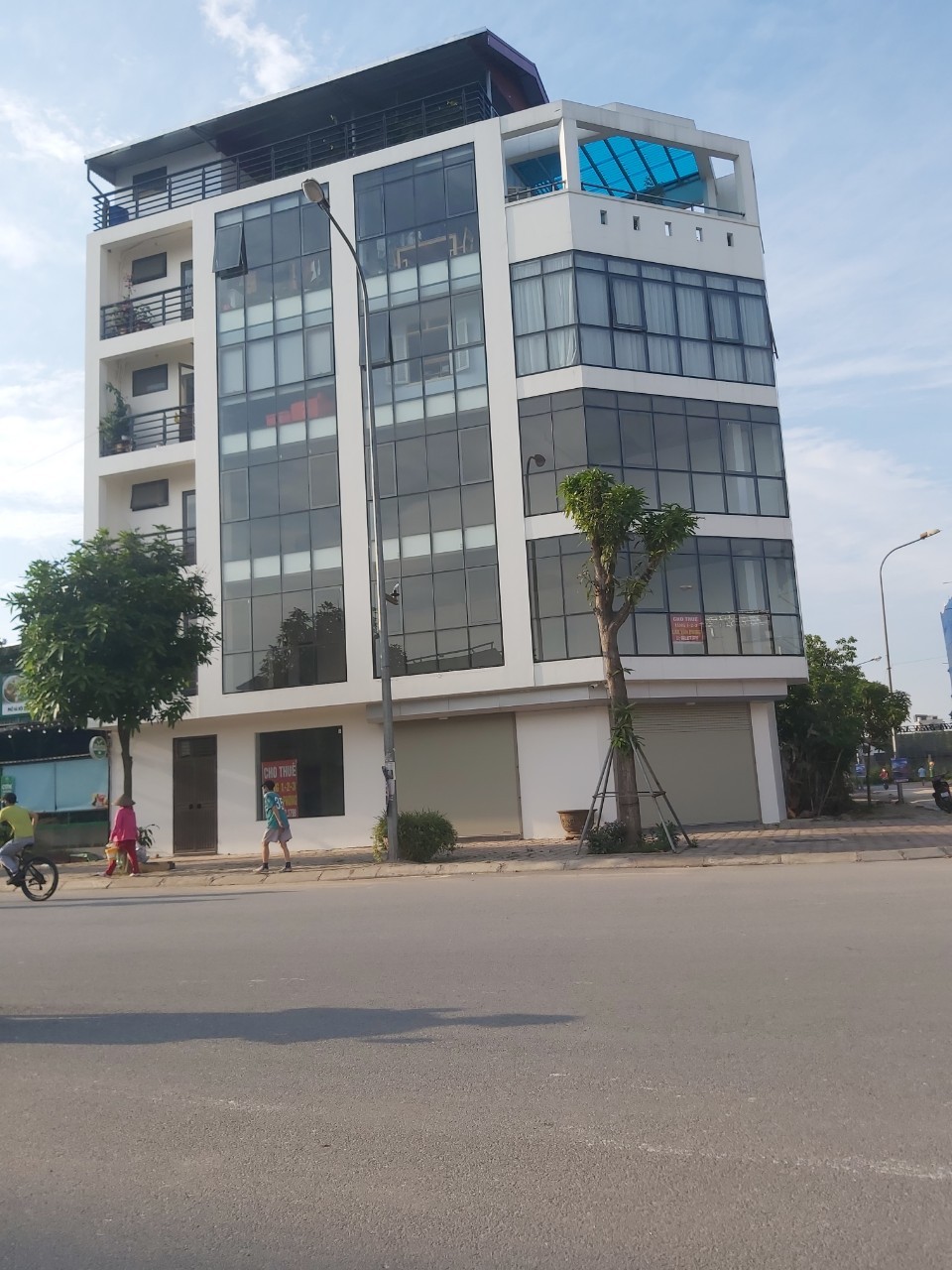 Cho thuê T O À  M.P Ngô Xuân Quảng.Gia Lâm, Hà Nội, 110m2x9T,  thang máy, tầng hầm, PCCC vị trí KD