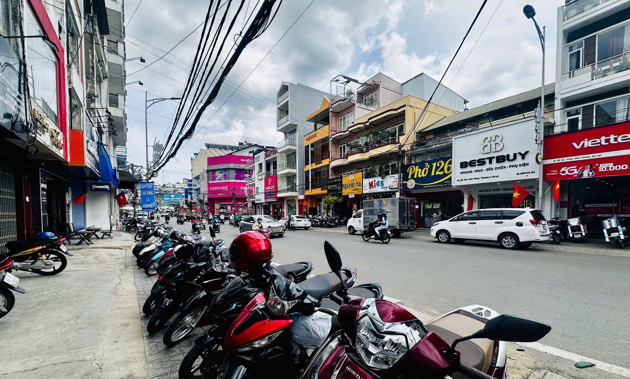 Bán Nhà Mặt Tiền Kinh Doanh đường chính PHAN ĐÌNH PHÙNG - ĐÀ LẠT 3