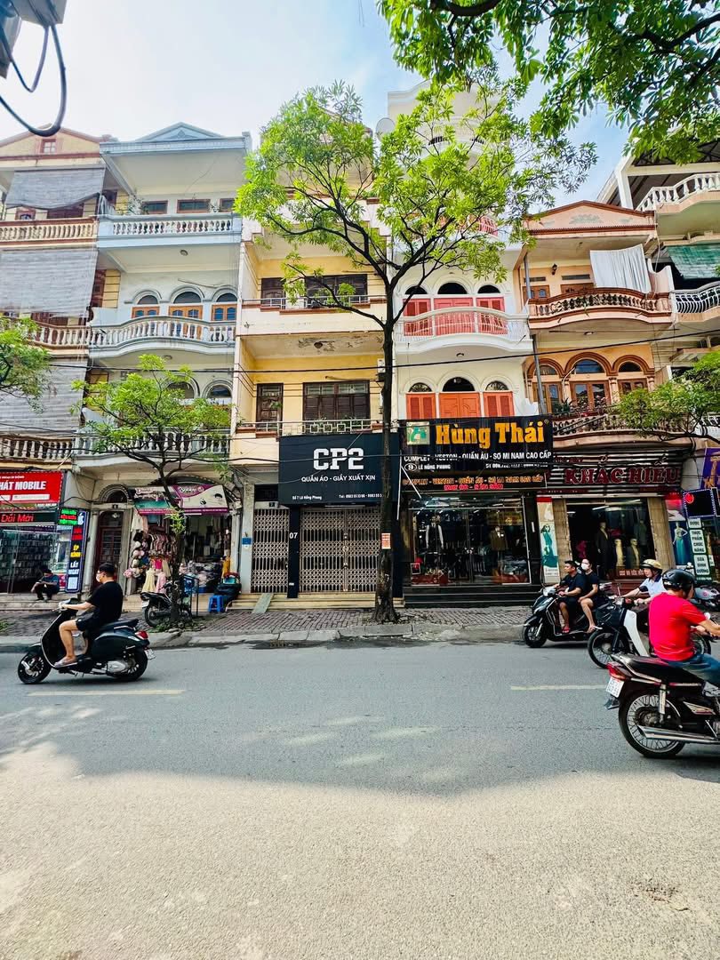 LOA LOA BÁN GẤP NHÀ LÊ HÔNG PHONG HÀ ĐÔN MẶT PHỐ - KINH DOANH - VỈA HÈ - 2 THOÁNG VĨNH VIỄN -
