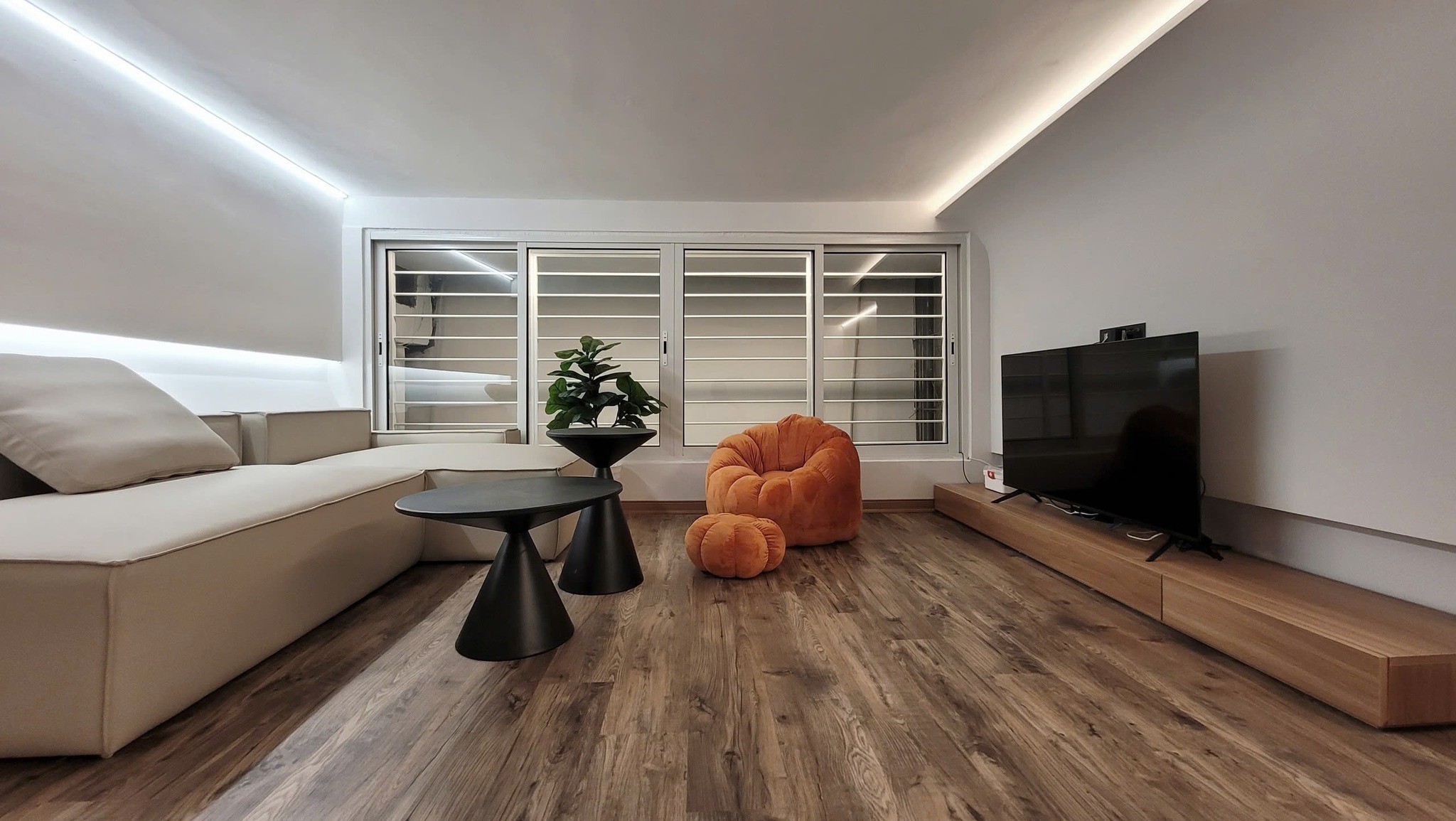Cho thuê nhà ĐẸP LONG LANH gần 29 Tôn Đức Thắng - Đống Đa 25m x  4T giá 12TR
