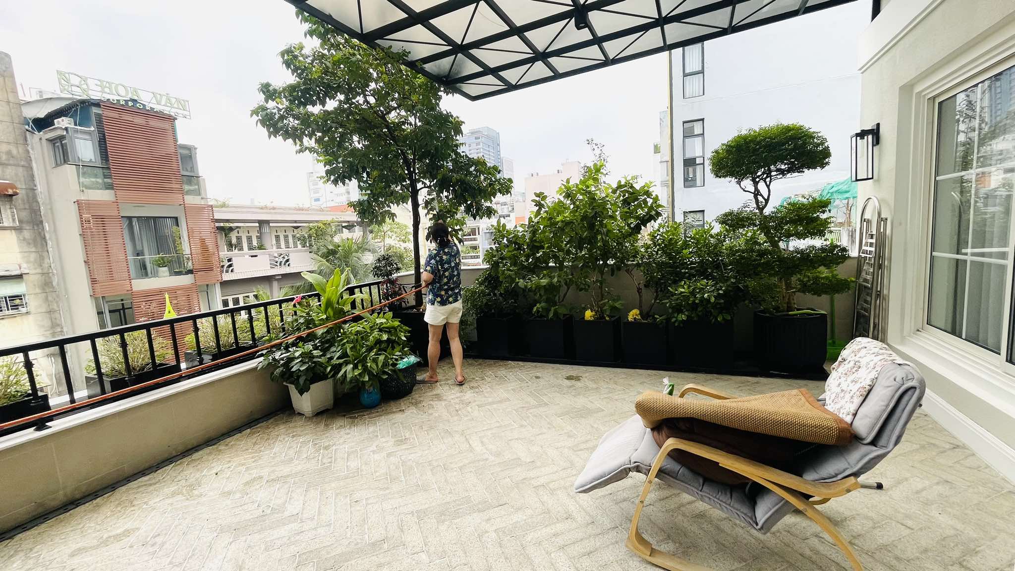 MẶT TIỀN NGUYỄN VĂN THỦ Q1 - NHÀ 5 TẦNG 124m2 (8.5×15) - MỚI XÂY DỰNG 10 TỶ 16