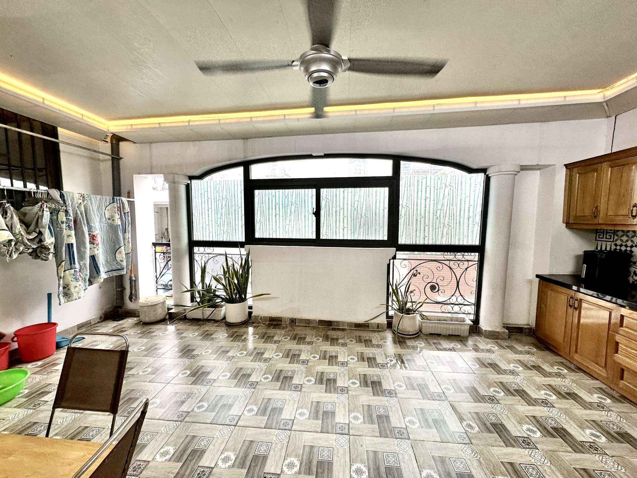 XE TẢI ĐỖ CỬA NGUYỄN XÍ - NHÀ 5 TẦNG 6PN NGANG KHỦNG 7M - DTS 172M2 - 9.5T 2