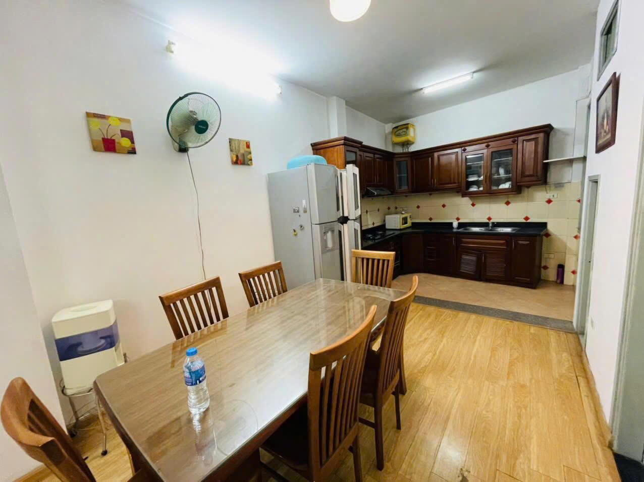 Cần cho thuê nhà ngõ 61 Phùng Chí Kiên, Cầu Giấy 54m x 5T, MT 5m giá 17TR, ngõ ô tô 3