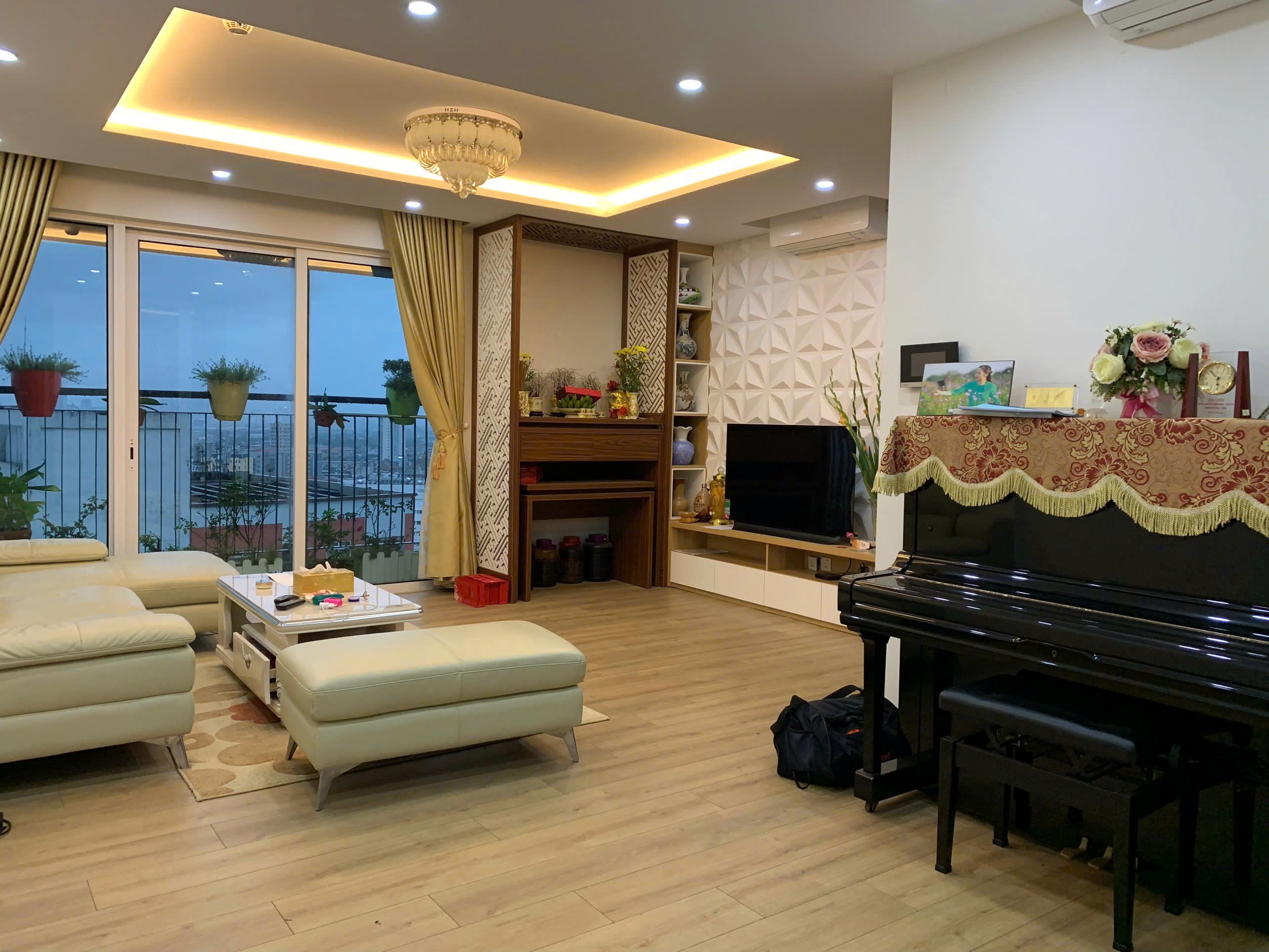 Cần bán căn SEASON AVENUE 3PN - 100m2 giá tốt, FULL ĐỒ