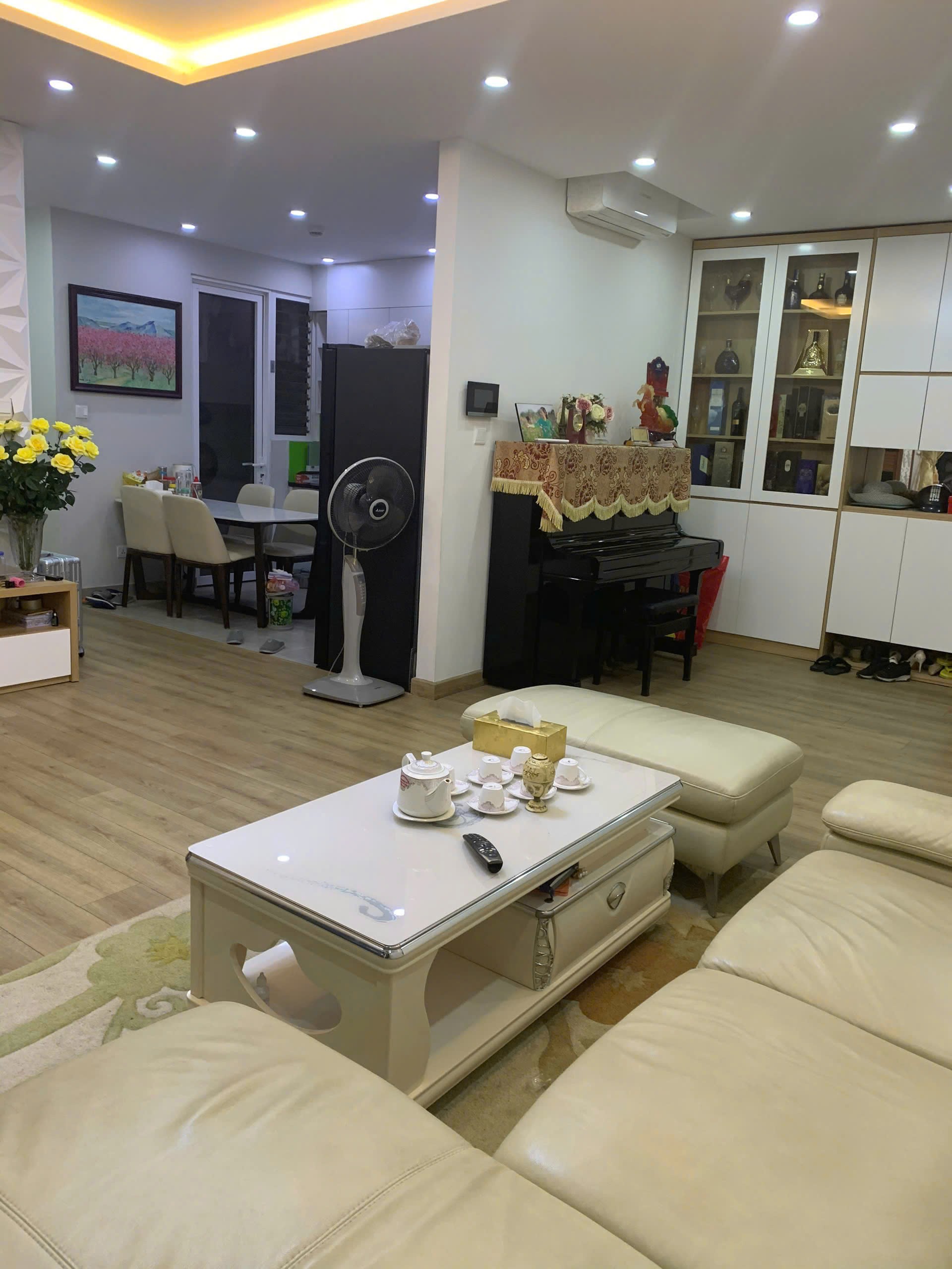Cần bán căn SEASON AVENUE 3PN - 100m2 giá tốt, FULL ĐỒ 3
