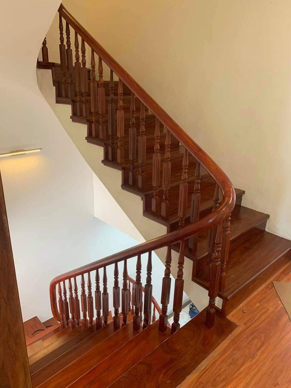 Tôi cho thuê nhà mới, lô góc,vỉa hè, 119m2- 4T, Hoàng Quốc Việt_46 Tr 3