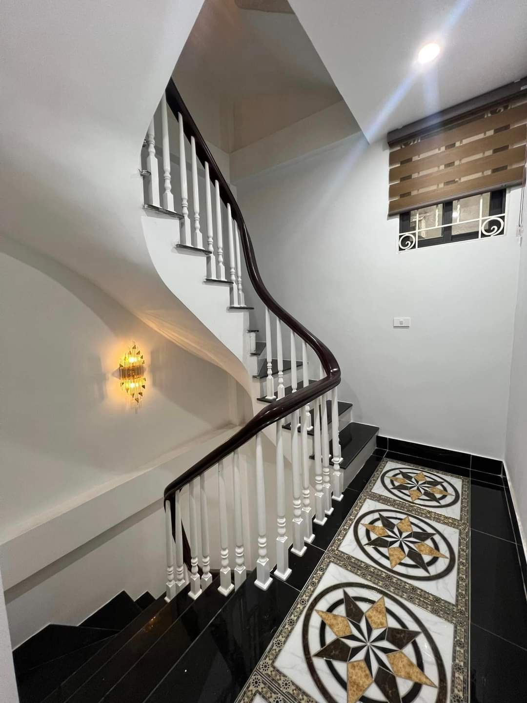 Nhà tôi cho thuê nhà mới, hai cửa đi, Trần Đại Nghĩa, 99m2x 5T vỉa hè 30 Tr 2