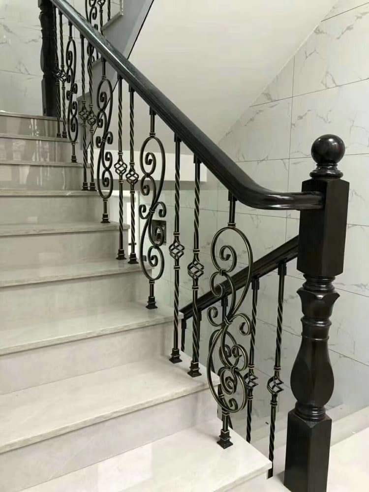 Cho thuê nhà lô góc, mới, thang máy,vỉa hè, 114m2- 5T, Duy Tân_44 Tr
