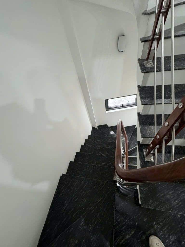 Tôi cho thuê nhà lô góc, mới,vỉa hè, 114m2- 5T, Nguyễn Thị Định_45 Tr 3