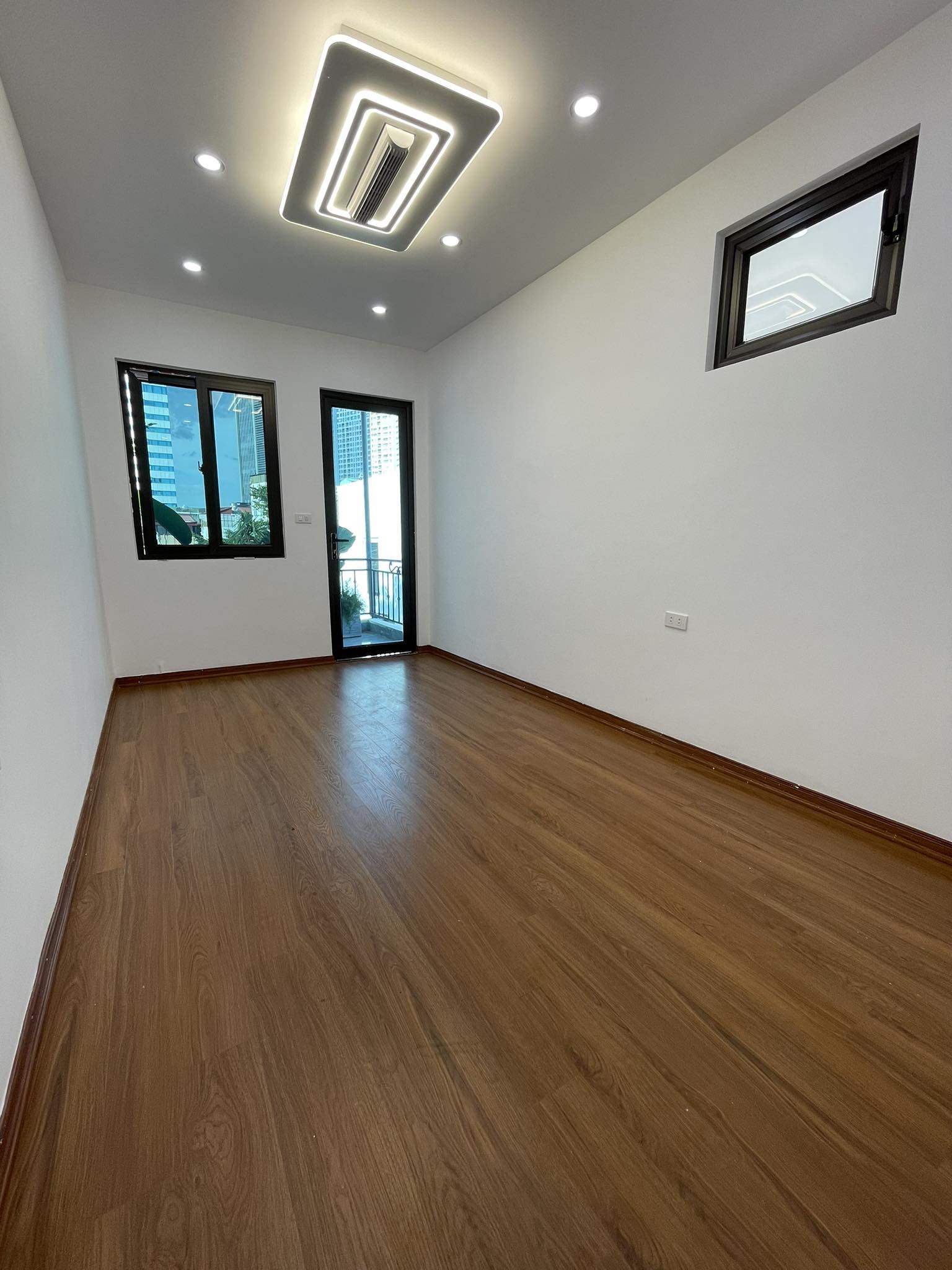 BÁN NHÀ THỊNH QUANG ĐÔNG ĐA NGÕ THÔNG KINH DOANH 4 TẦNG FULL NỘI THẤT 6,6 TỶ 3