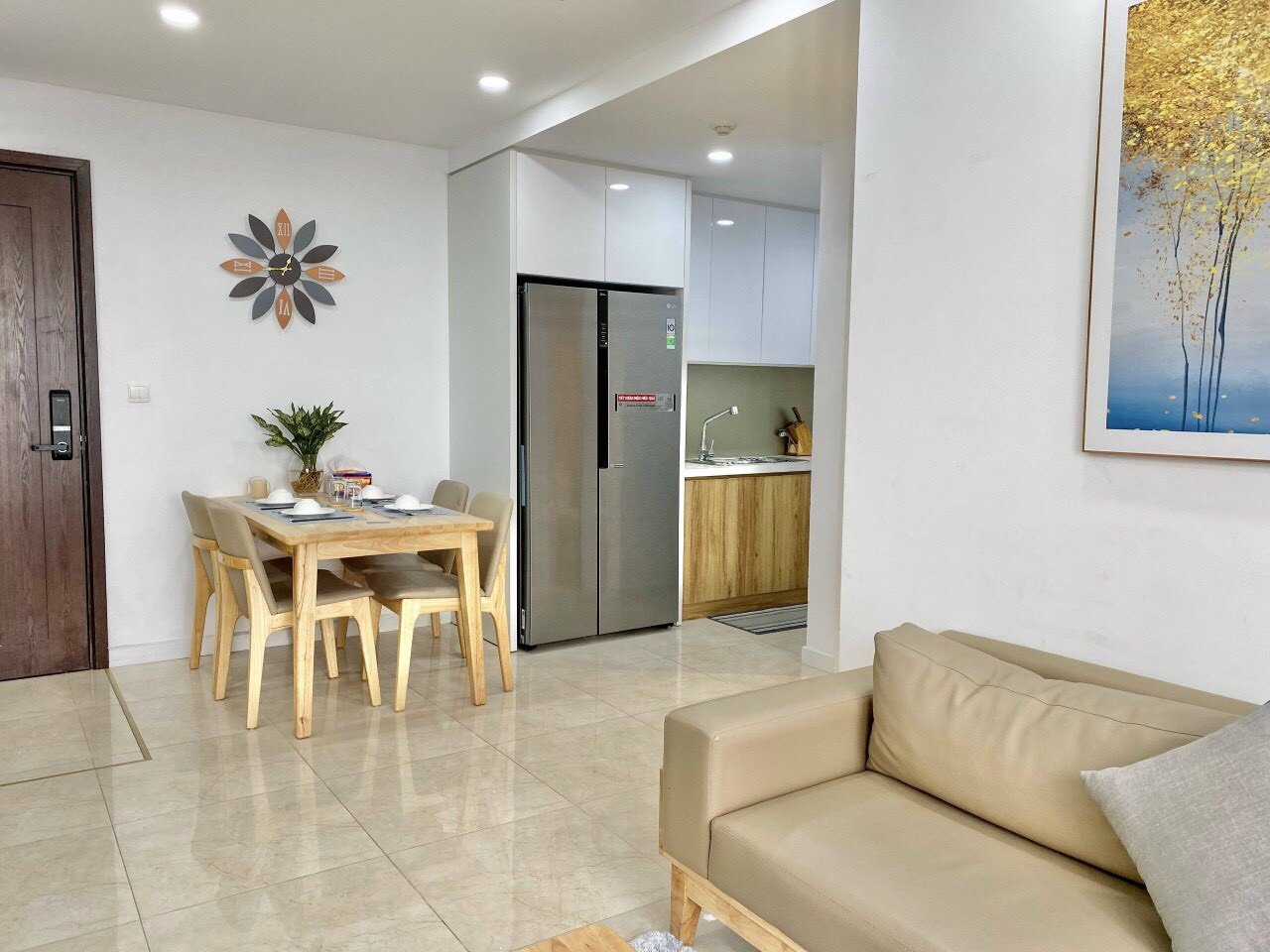 Bán CĂN HỘ 2PN tại Vinhomes D'Capitale - rẻ nhất chỉ 7.8 tỷ 2