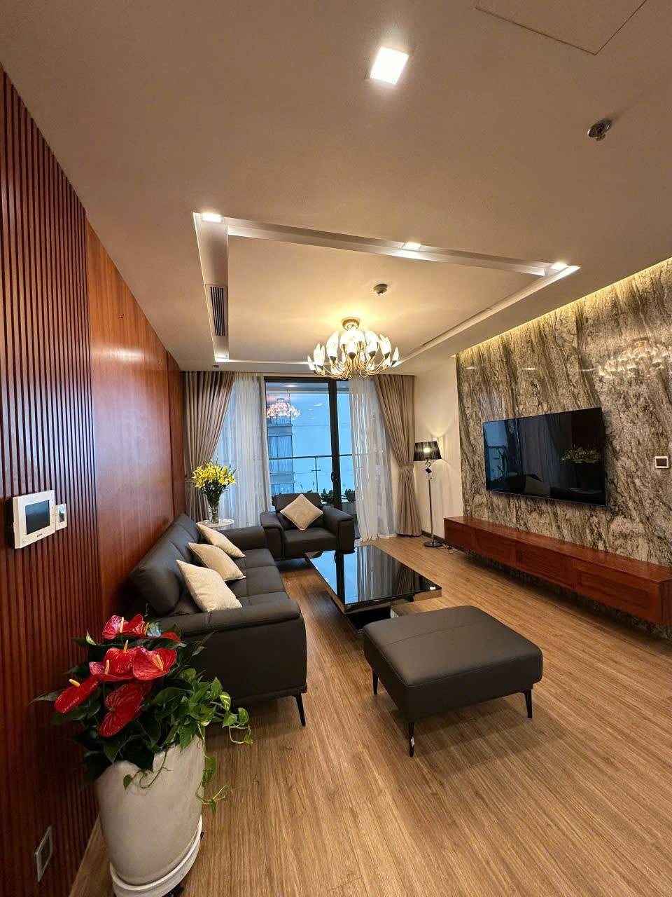 Chính chủ cần cho thuê Vh Metropolis, Liễu Giai, Ba Đình, Hà Nội. 130m. 6