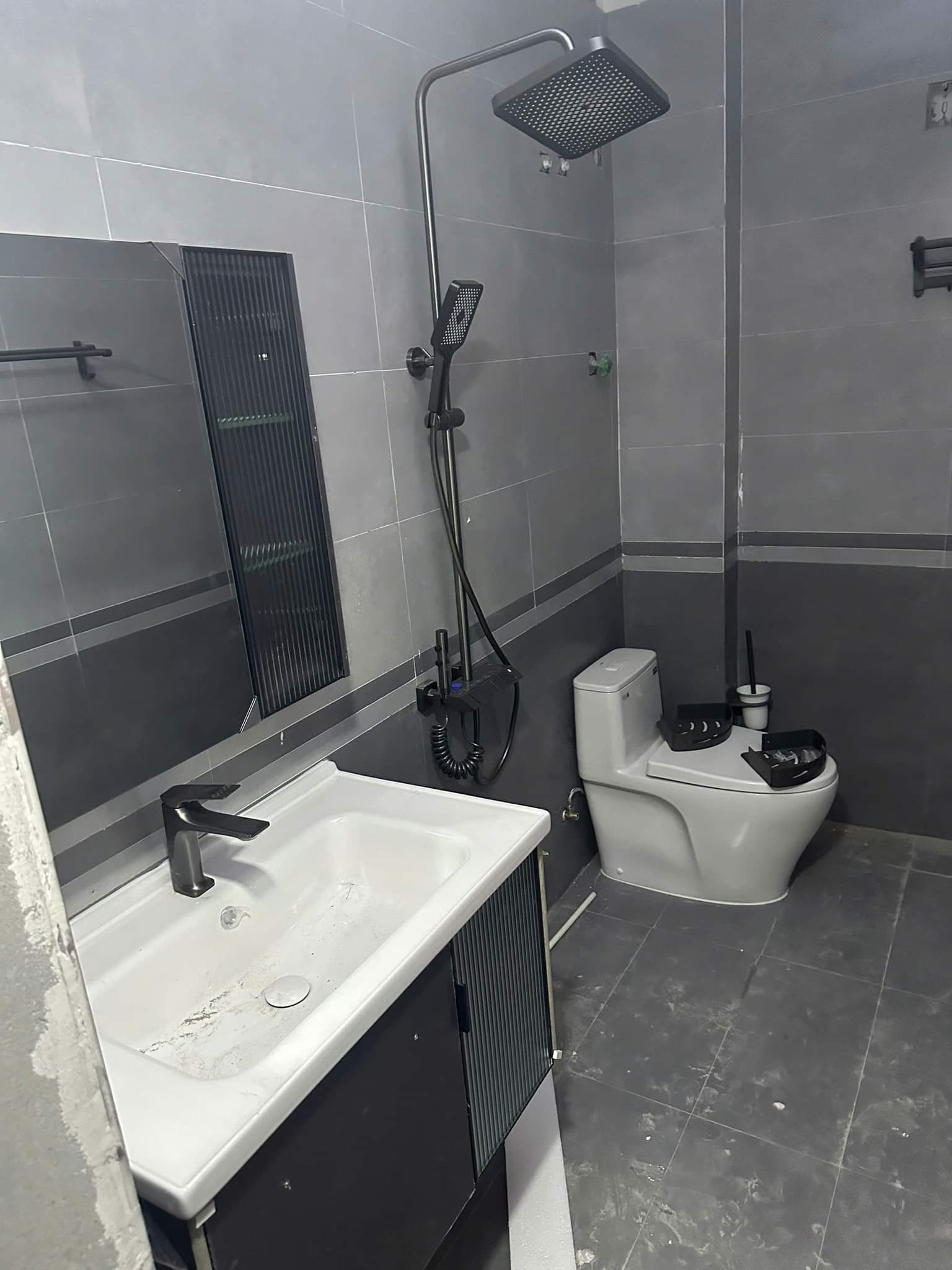 Tôi cho thuê nhà hai mặt tiền,mới,vỉa hè, 102m2- 5T, Thành Công_29 Tr 3